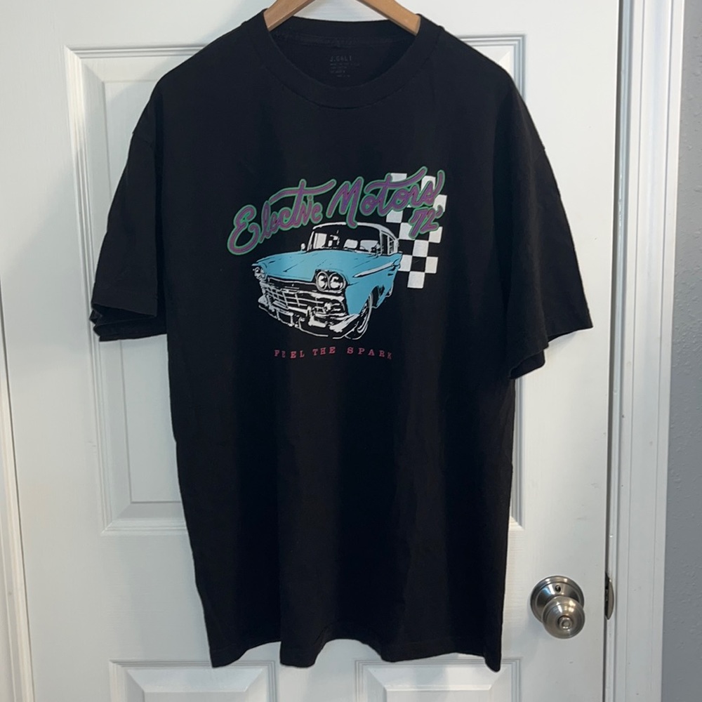 women’s brandy melville graphic tee